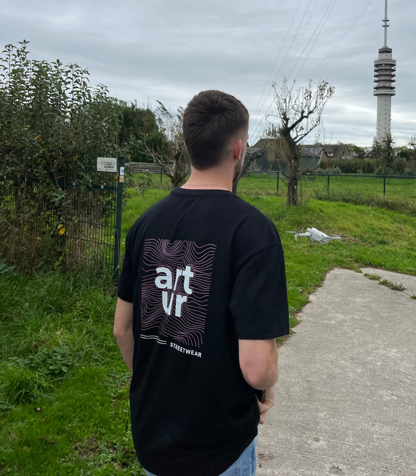 Oversized Tee Box Black