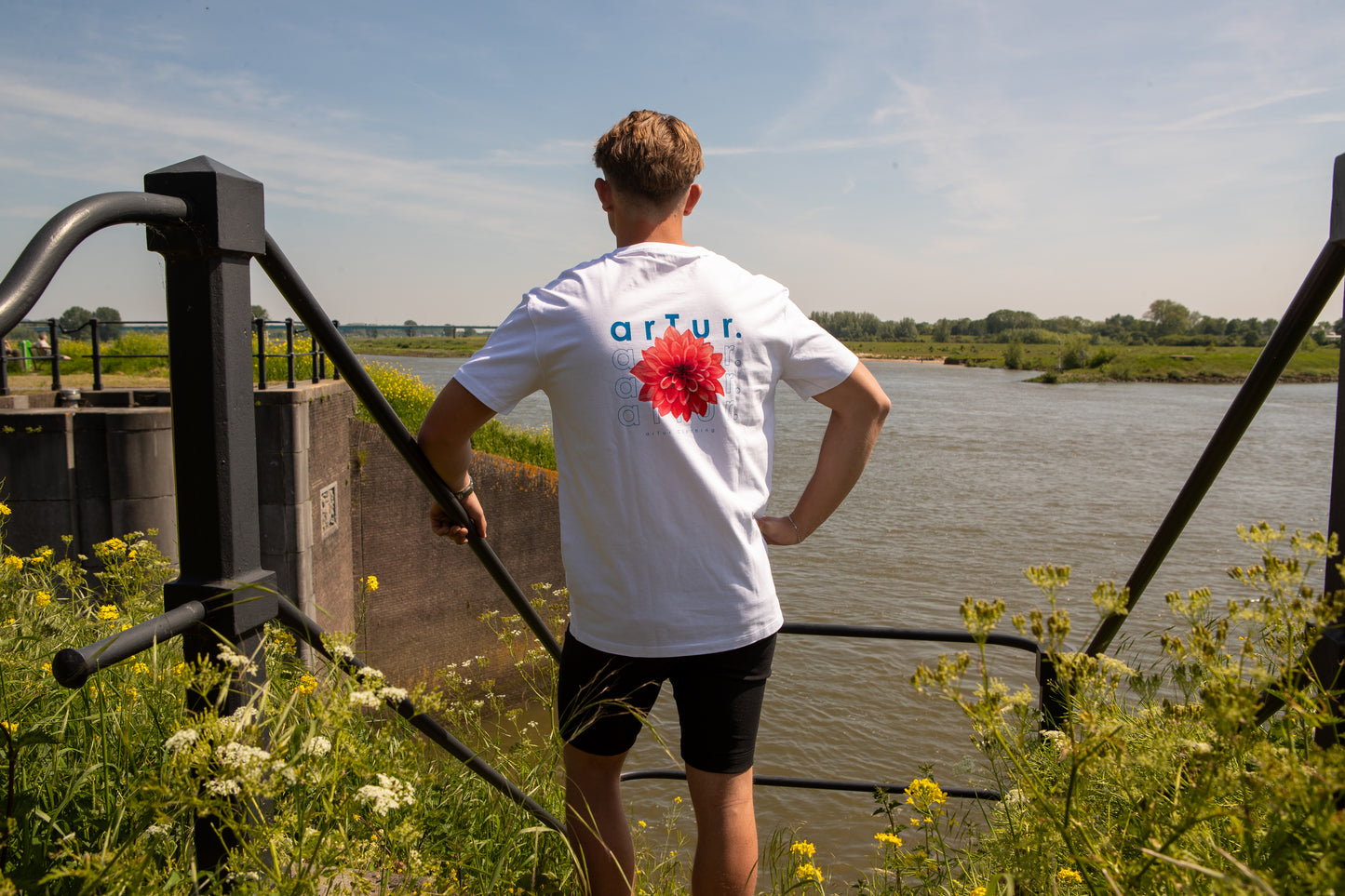 arTur's flower Oversize Tee